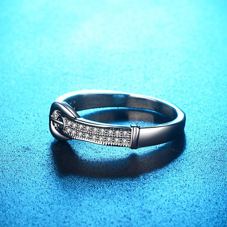 Cross -border micro -inlaid belt shape couple ring Korean version of the simple belt ring European and American Valentine's Day gift Wish