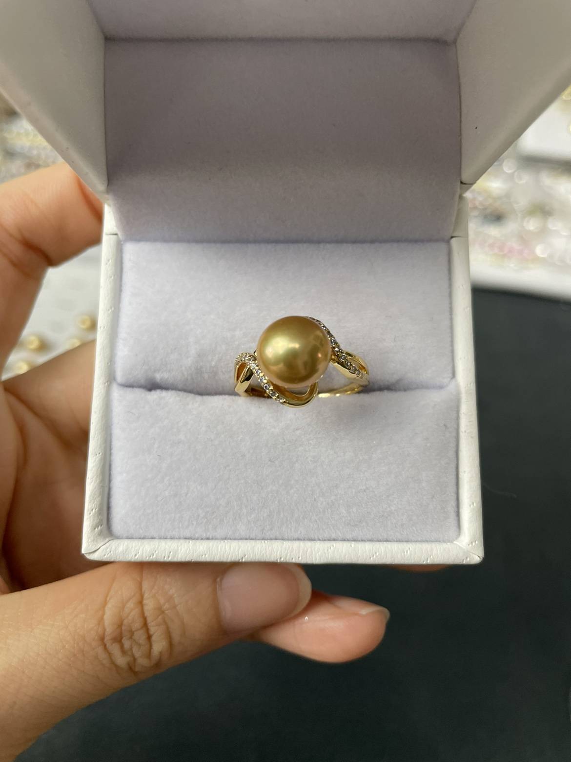 Natural gold bead ring loses rice out of 10mm nearly positive round beads living mouth can adjust the Nanyang Golden Pearl Ring