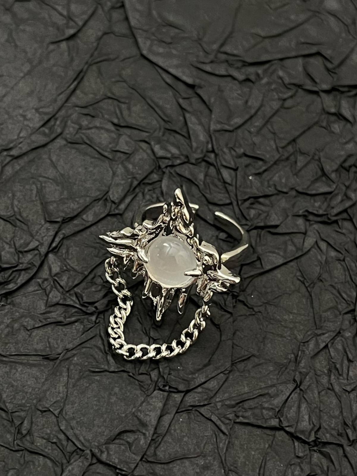 Black Aunt Jewelry 2024 new light luxury niche high -level high -level sense of moonstone flow Soviet opening ring ring female ring female