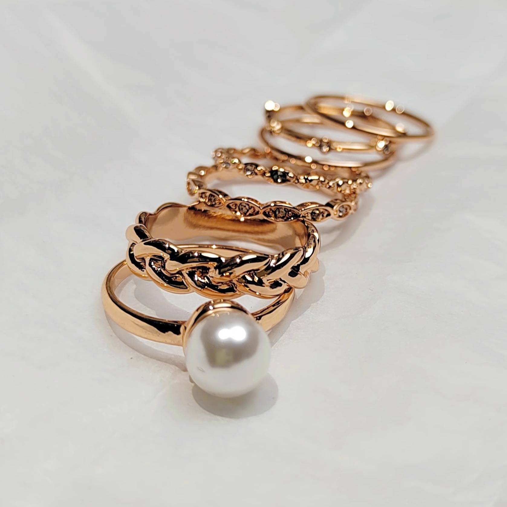 Royal Sister Wind Fashion Multi -layer Stacking Ring Fashion Style European and American Simple Wind Gift Box Installation Ring Fixed Circle