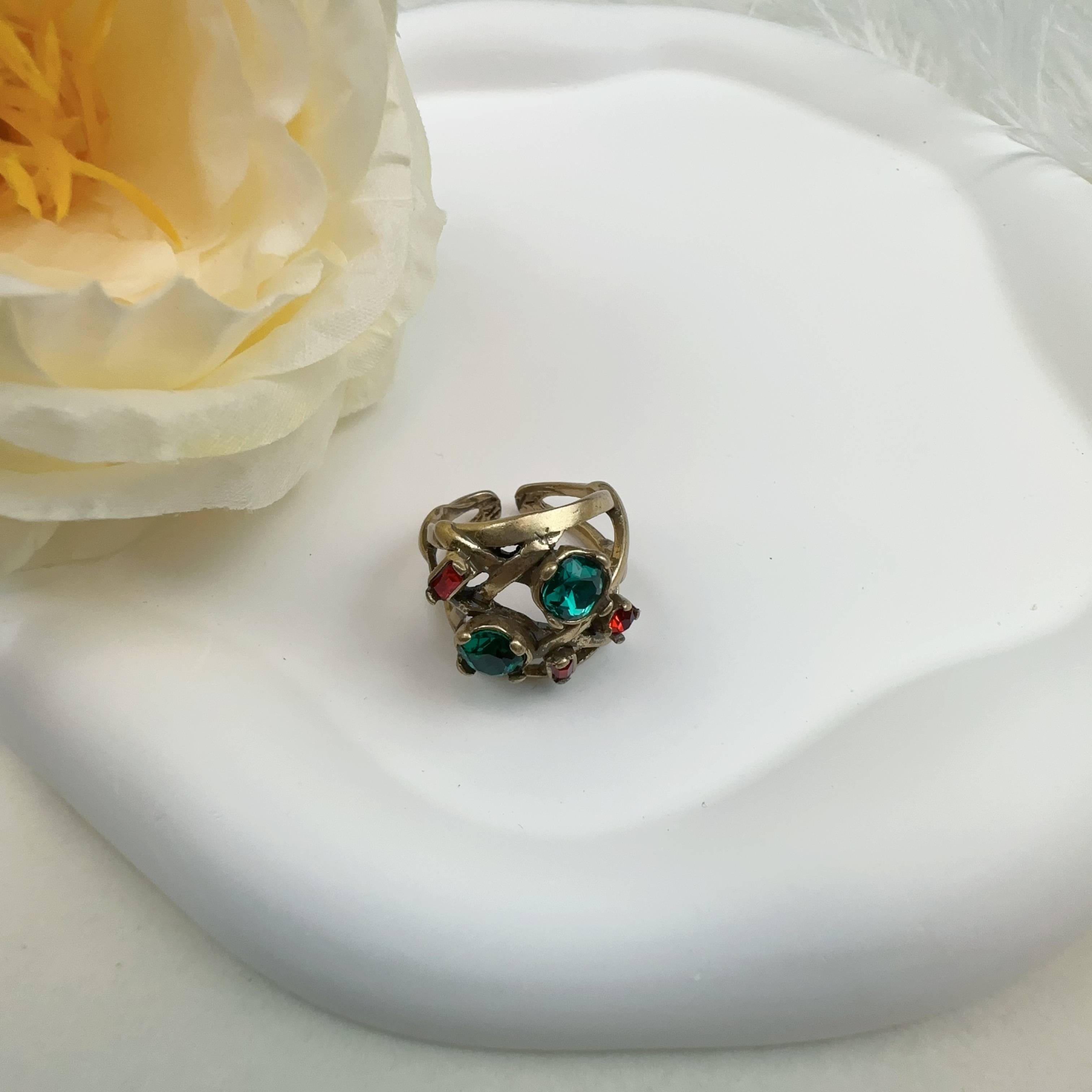 European and American retro pension as old hollow rings Bronze gold -plated colorful mosaic palace style elegant couple ring ring