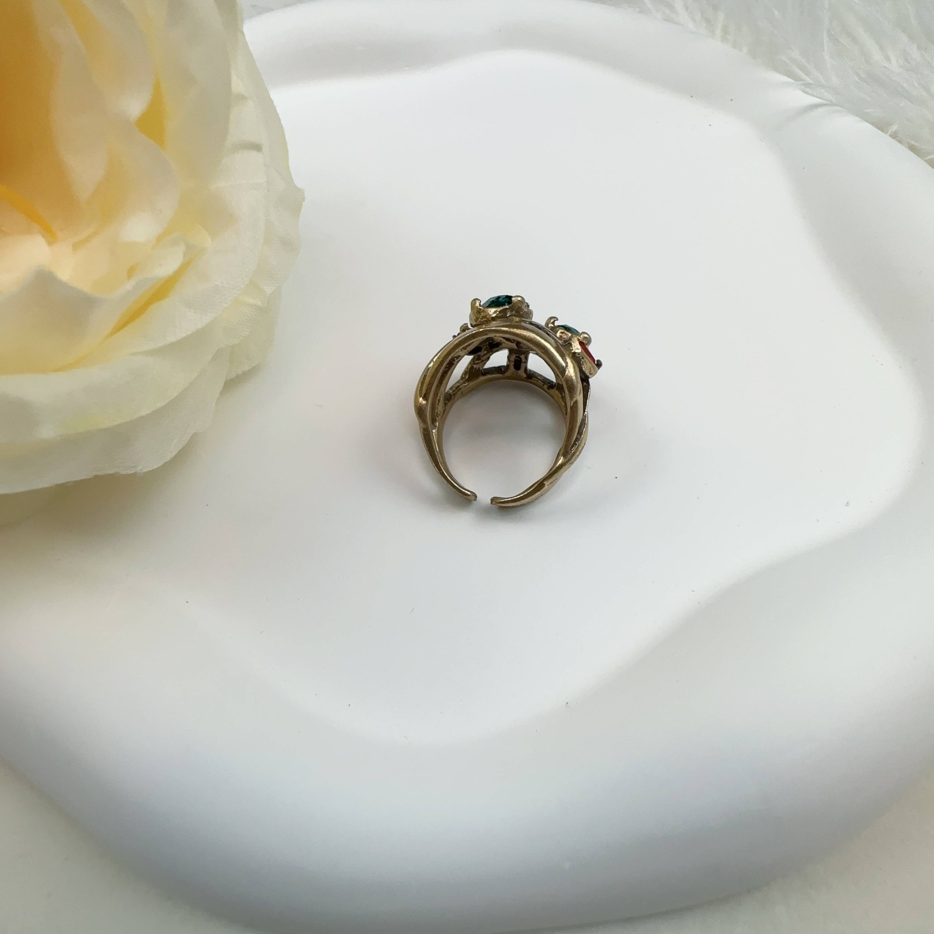European and American retro pension as old hollow rings Bronze gold -plated colorful mosaic palace style elegant couple ring ring
