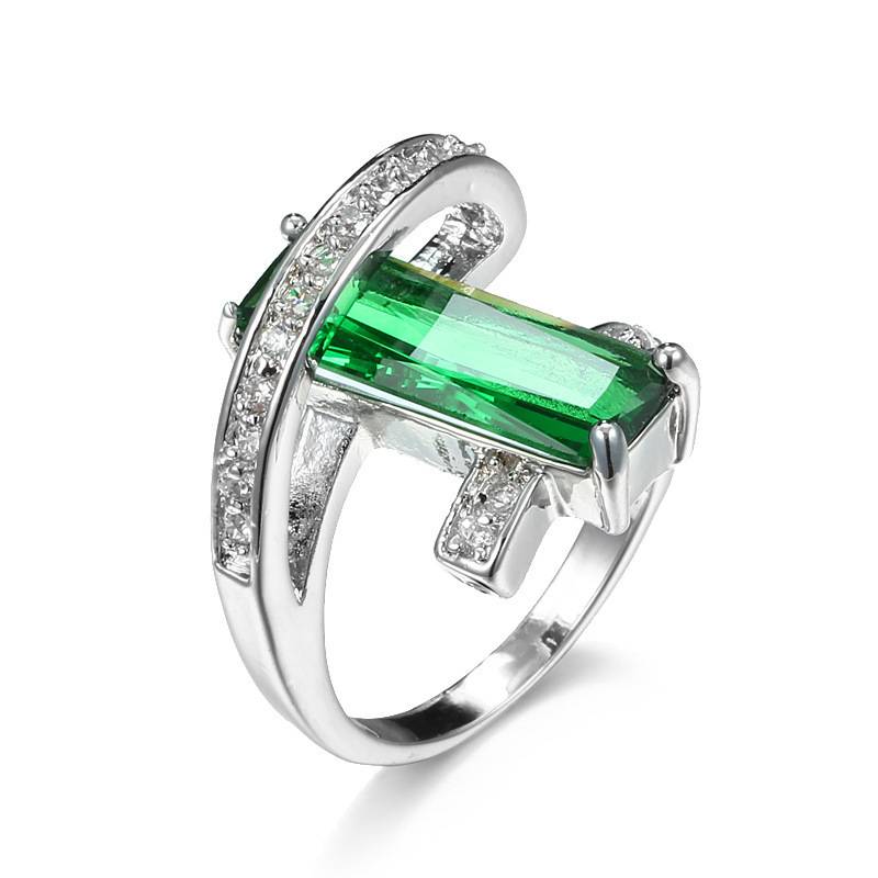 YOUNG Small Sale Cross -border Platform Explosion Emperor Green Wanting Ring Female Wedding Jewelry Manufacturer