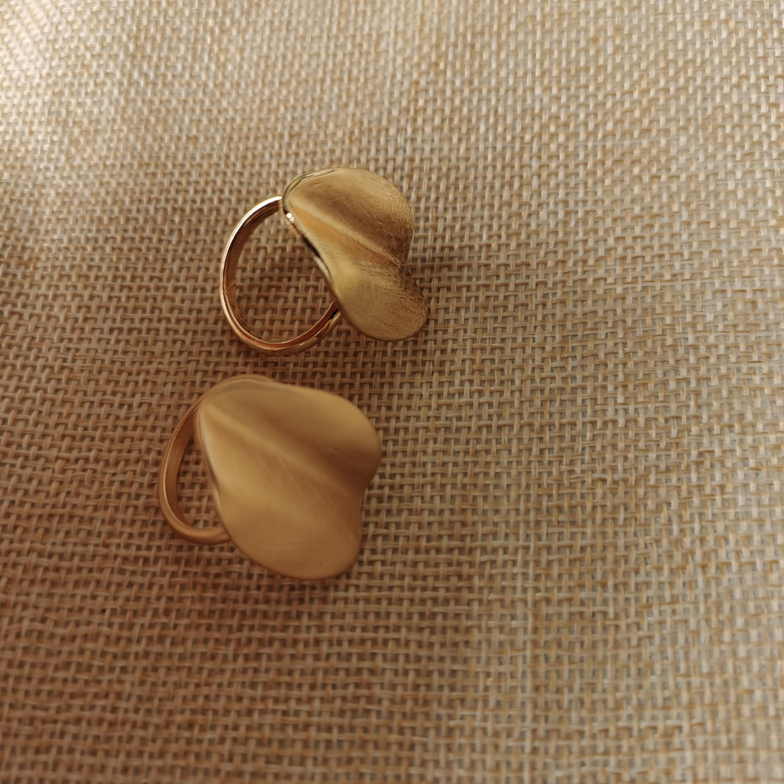 Qingdao jewelry ringing European and American punk style trend fashion, simple personality leaf folds, light -free gold rings