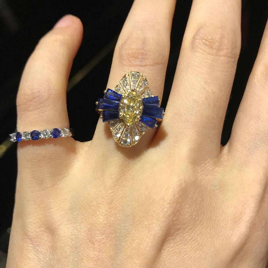 YOUNG French retro horses -shaped yellow vermiculite ring sapphire 18k golden ring cushioning style jewelry