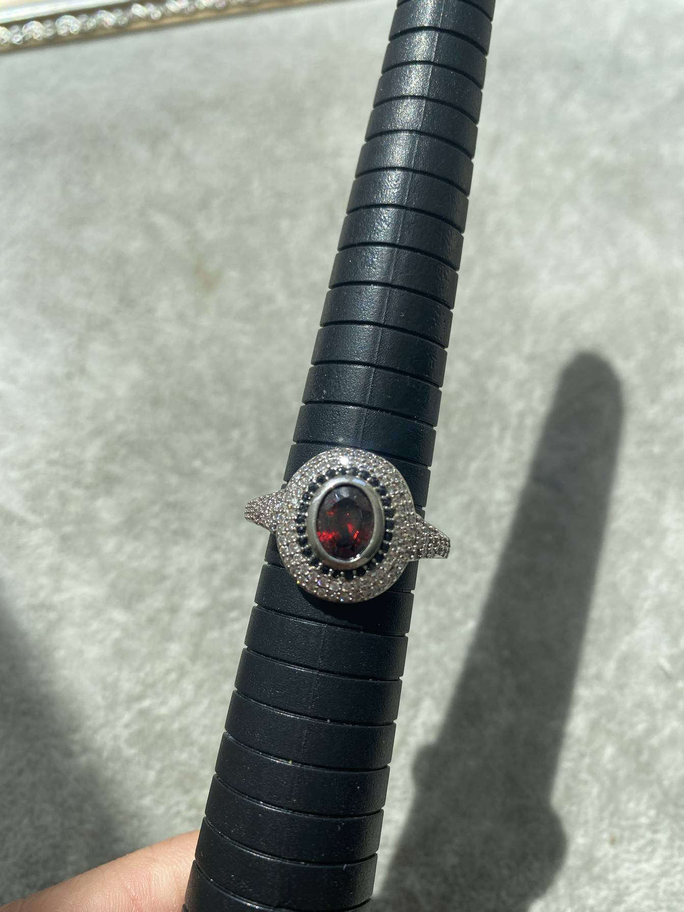 3 19 Qingdao Middle -aged Beauty Jewelry Ring