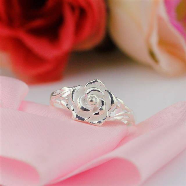 Hong Kong counter tax -free 999 pure silver rose ring female rose roses can adjust the gift of middle -aged and elderly people