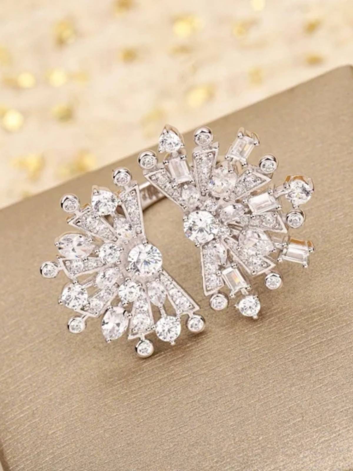 The same channels of new ladies ring rich series crystal diamond ring female 18K real gold plating layer