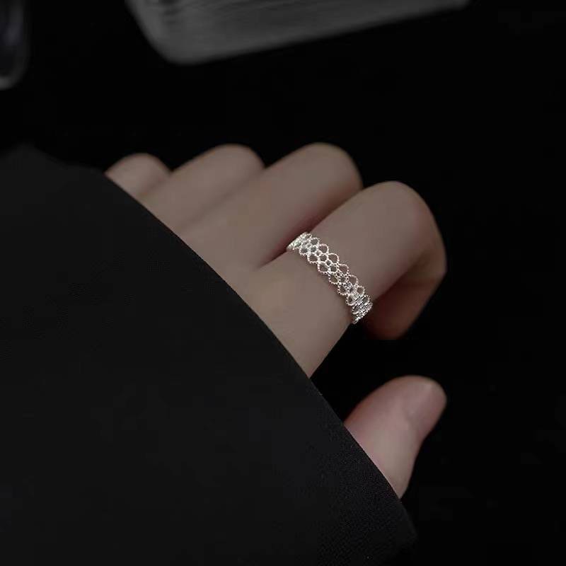 S925 sterling silver lace love ring women's design sense is simple and fashionable Personalized Personalized Personality Tailing Open Ahead