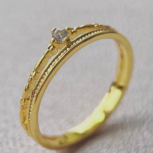 Discount spot ins, niche design brass plating 18K gold ring small, exquisite, simple, generous versatile