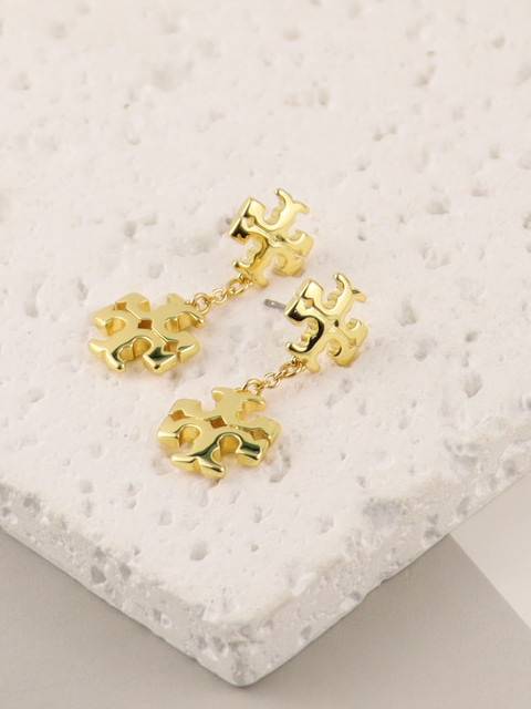 Qingdao European and American jewelry TB wild classic earrings 2024 new simple commute light luxury earrings spot
