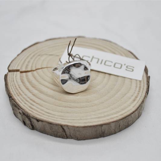 Qingdao European and American jewelry generous personality trendy hollow ring niche high -level sensing ring