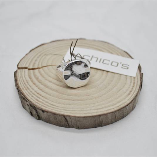 Qingdao European and American jewelry generous personality trendy hollow ring niche high -level sensing ring