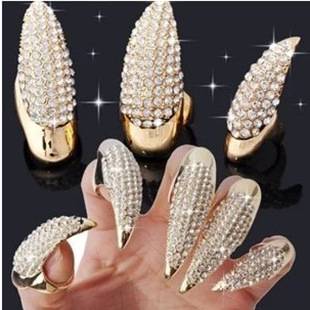 European and American retro eagle claw ring men's diamond rings 2 yuan store stalls source jewelry