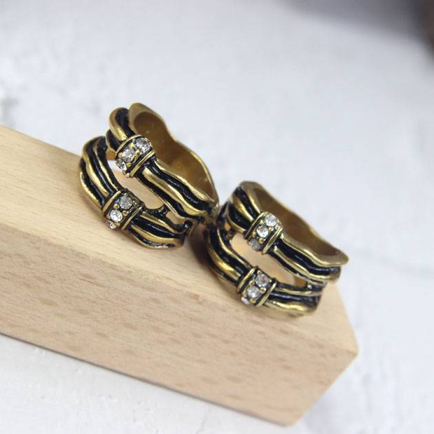 Baby Wang Rui European and American jewelry Japanese and Korean jewelry retro golden black dripping dripping diamond set ring 1026