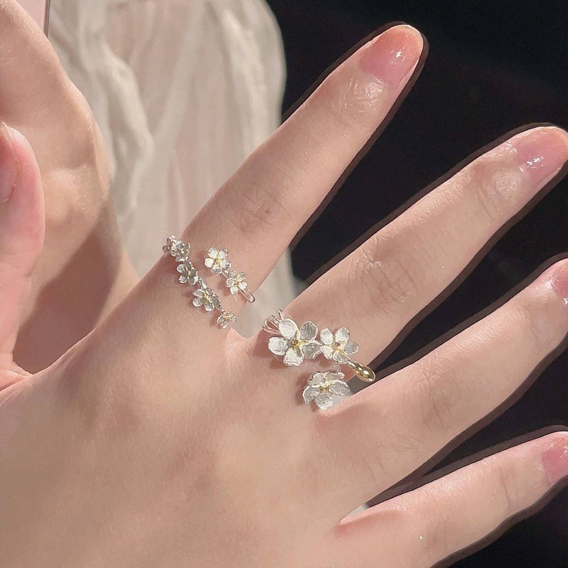 S three -dimensional flower ring Silver Iris Flower Ancient Wind Medieval French retro court European -style American exaggerated opening