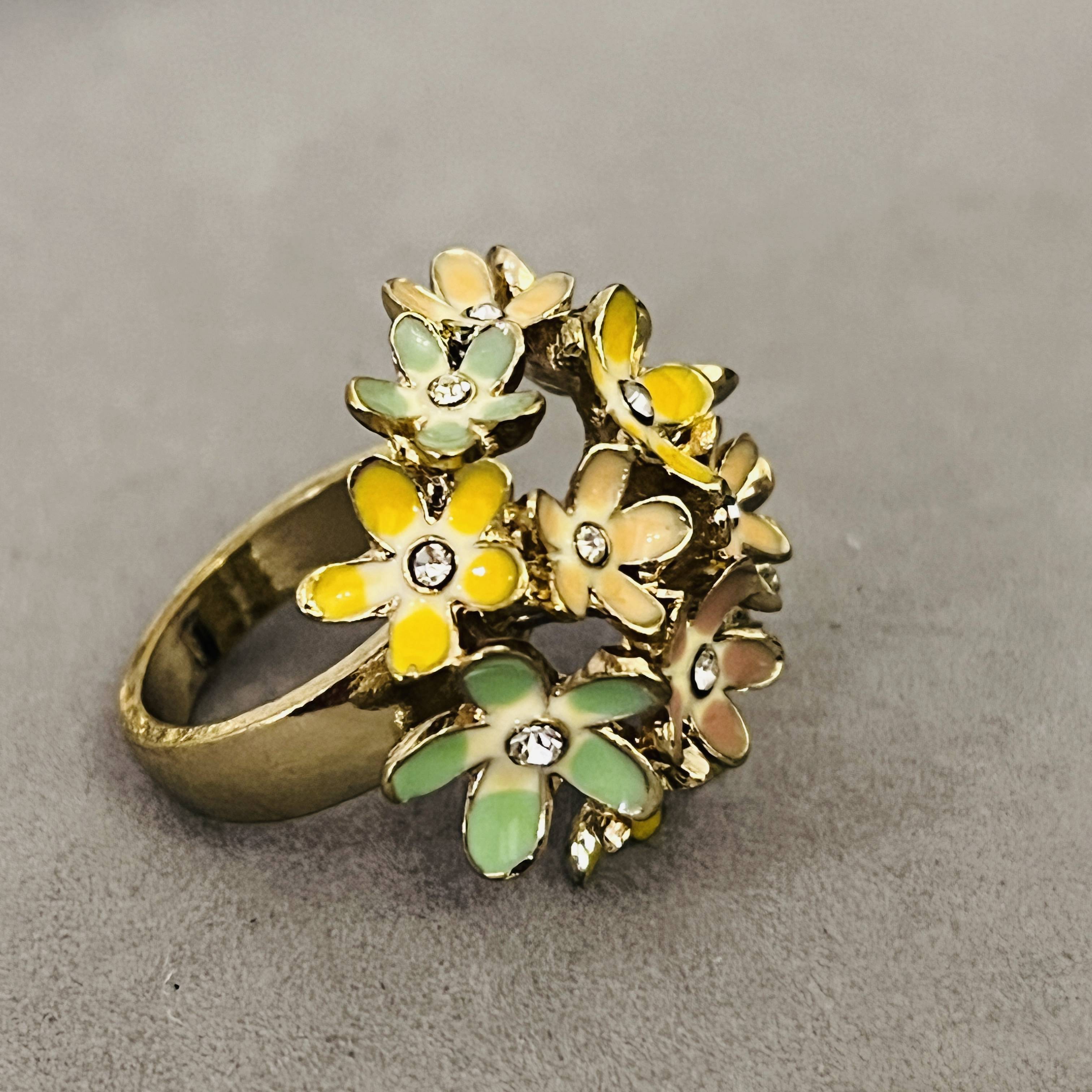 Export tide brand original single large factory tail cargo orphan jewelry jewelry retro luxurious exaggerated glaze stereo small flower ring