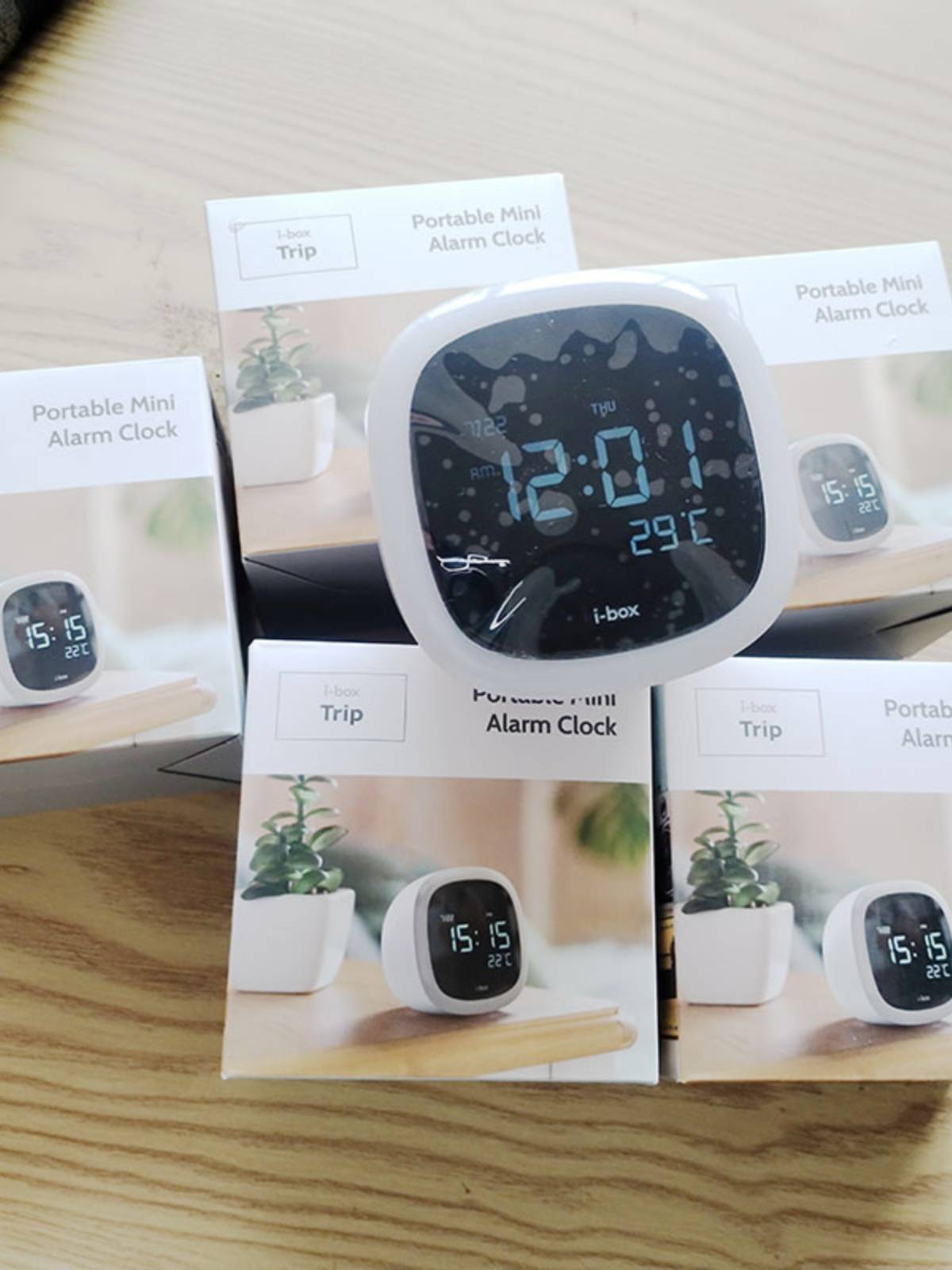 Exit the original single alarm box, multi -functional digital clock indoor temperature humidity, small night lamp student girlfriend