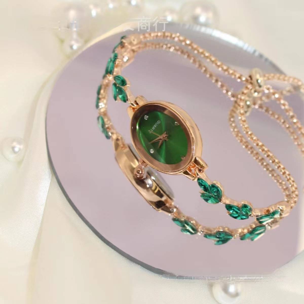 New hot -selling medium -old fashion niche ladies watch light luxury free adjustment bracelet quartz watch manufacturer direct sales