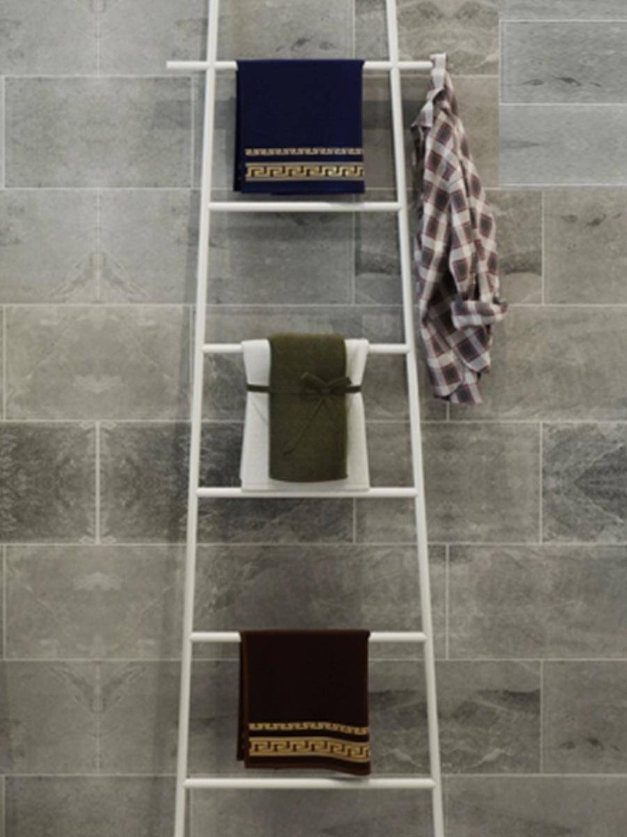 Nordic ladder towel rack landing -free punch -free bathroom shelf bathroom rack storage rack hanging hanger black