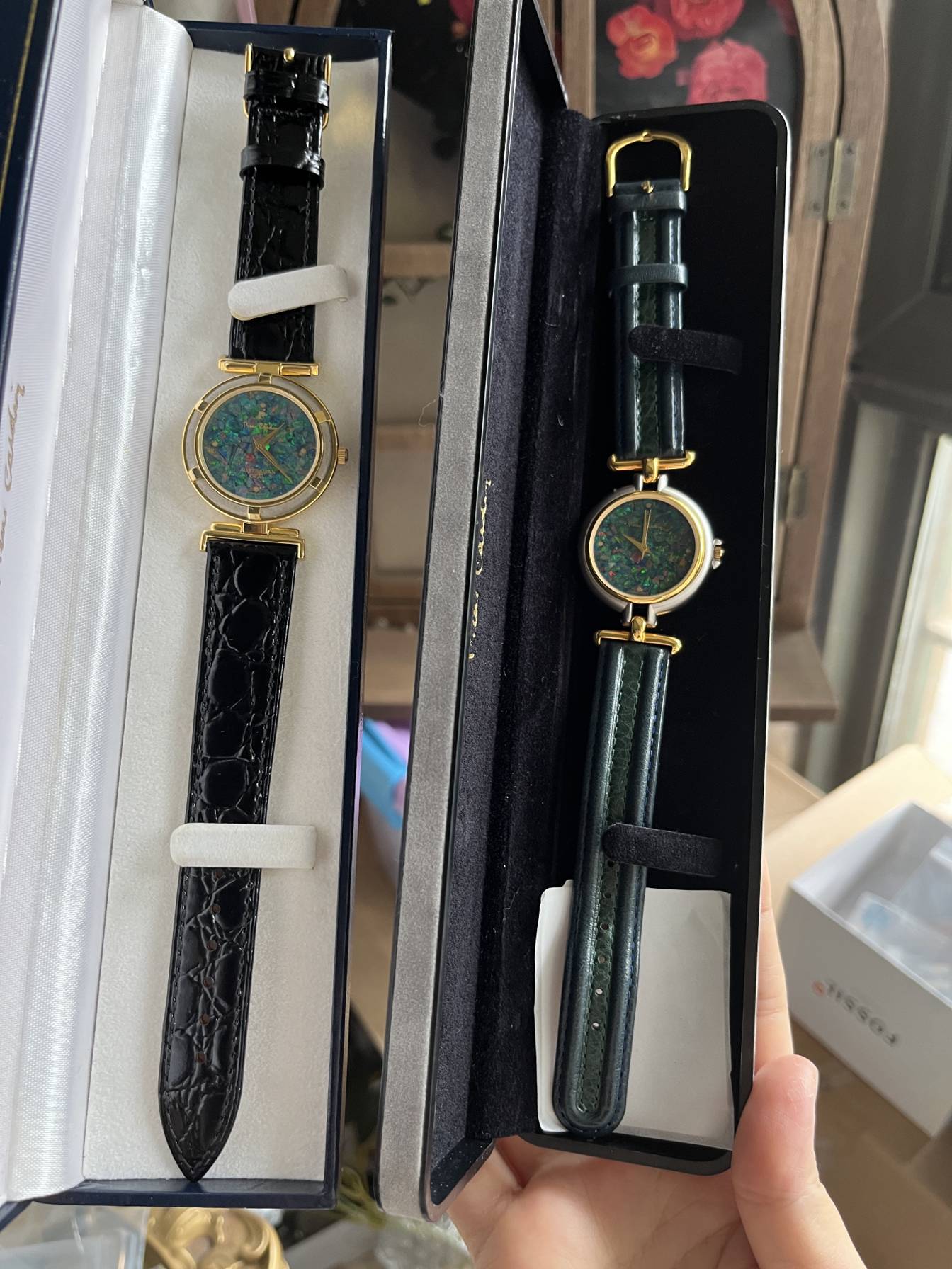 Middle -aged watch live broadcast special shooting antique retro golden temperament ladies watch one by one
