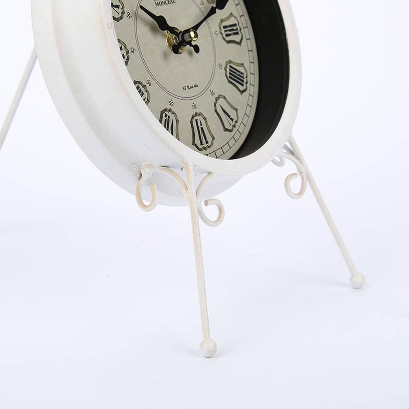 New product clock essence D product retro European -style metal alarm clock iron art M home living room decoration clock