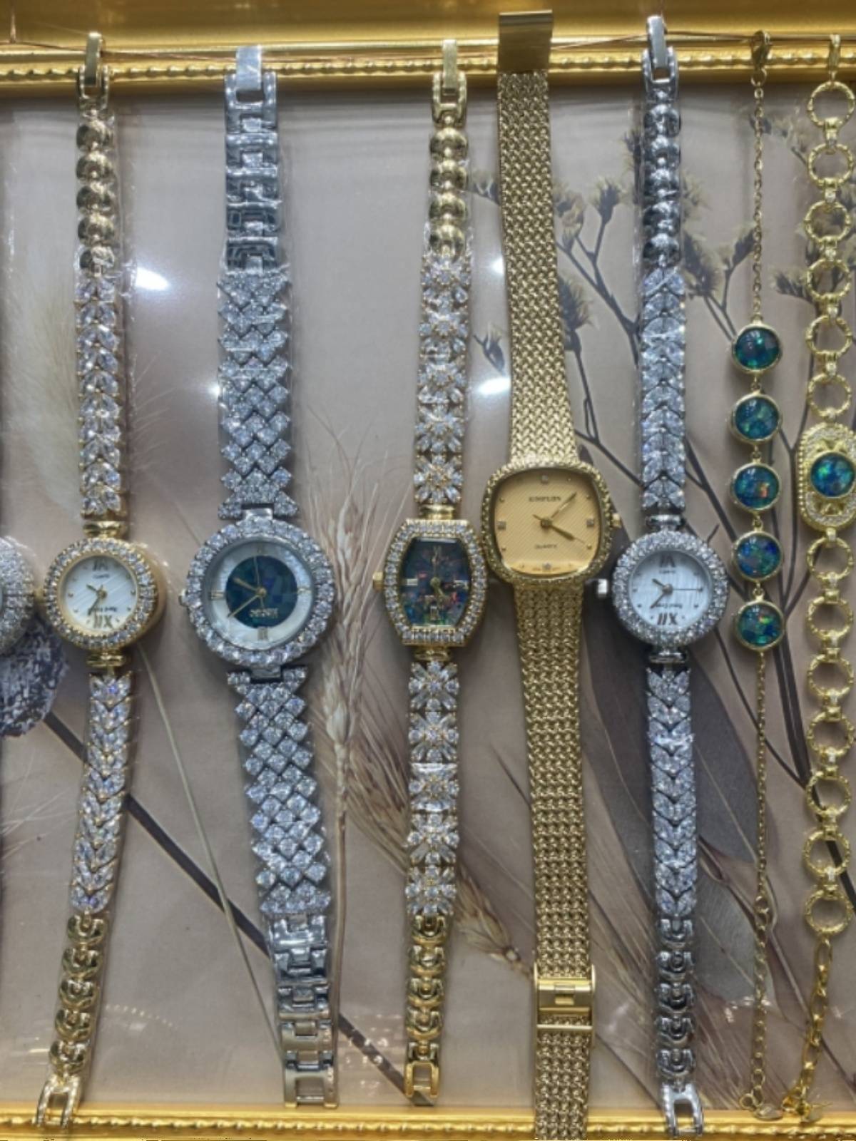 Middle -aged return watch European and American Japanese overseas second -hand medium -hand watch live broadcast links are subject to live broadcast maps.