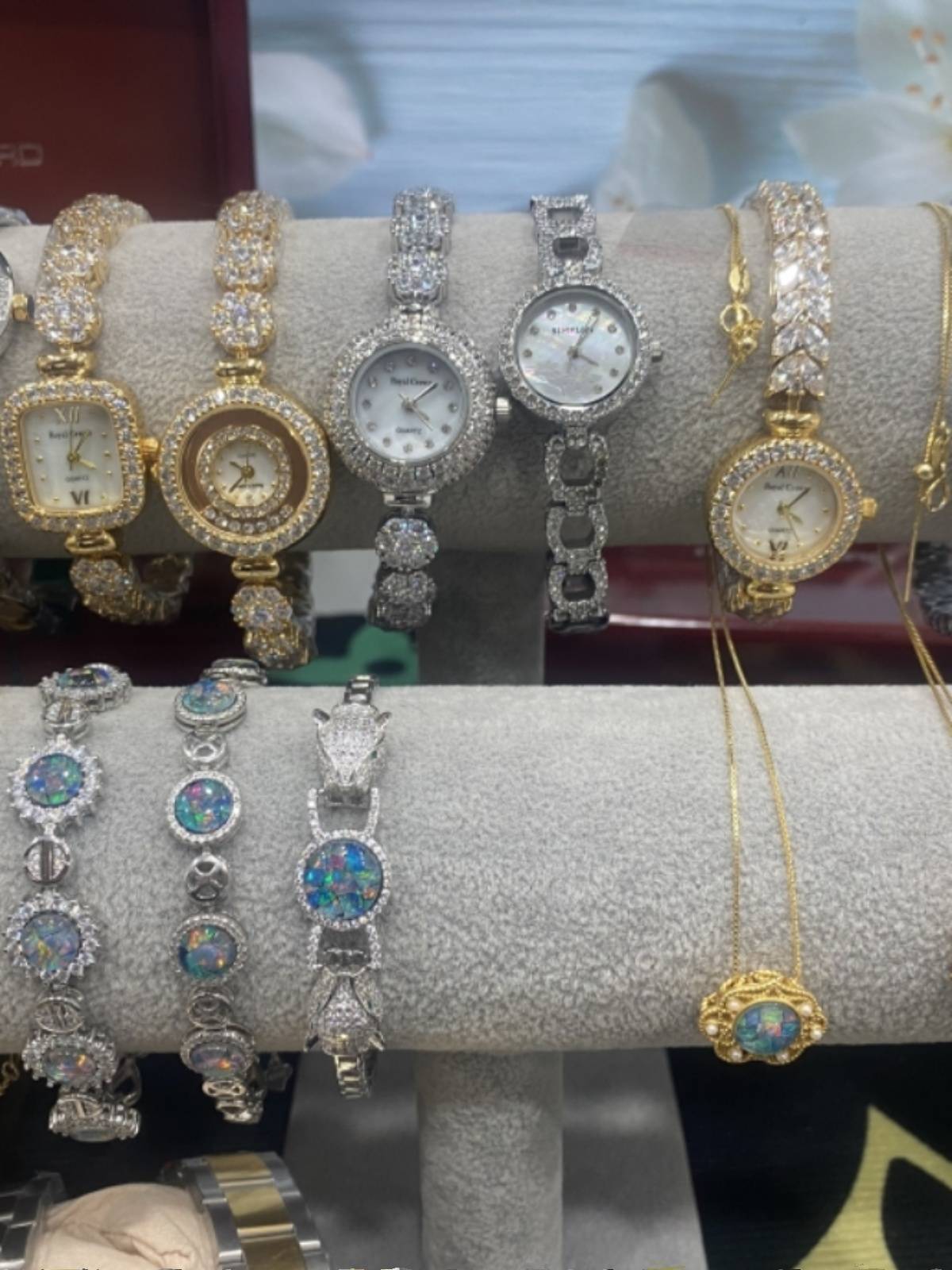 Middle -aged return watch European and American Japanese overseas second -hand medium -hand watch live broadcast links are subject to live broadcast maps.