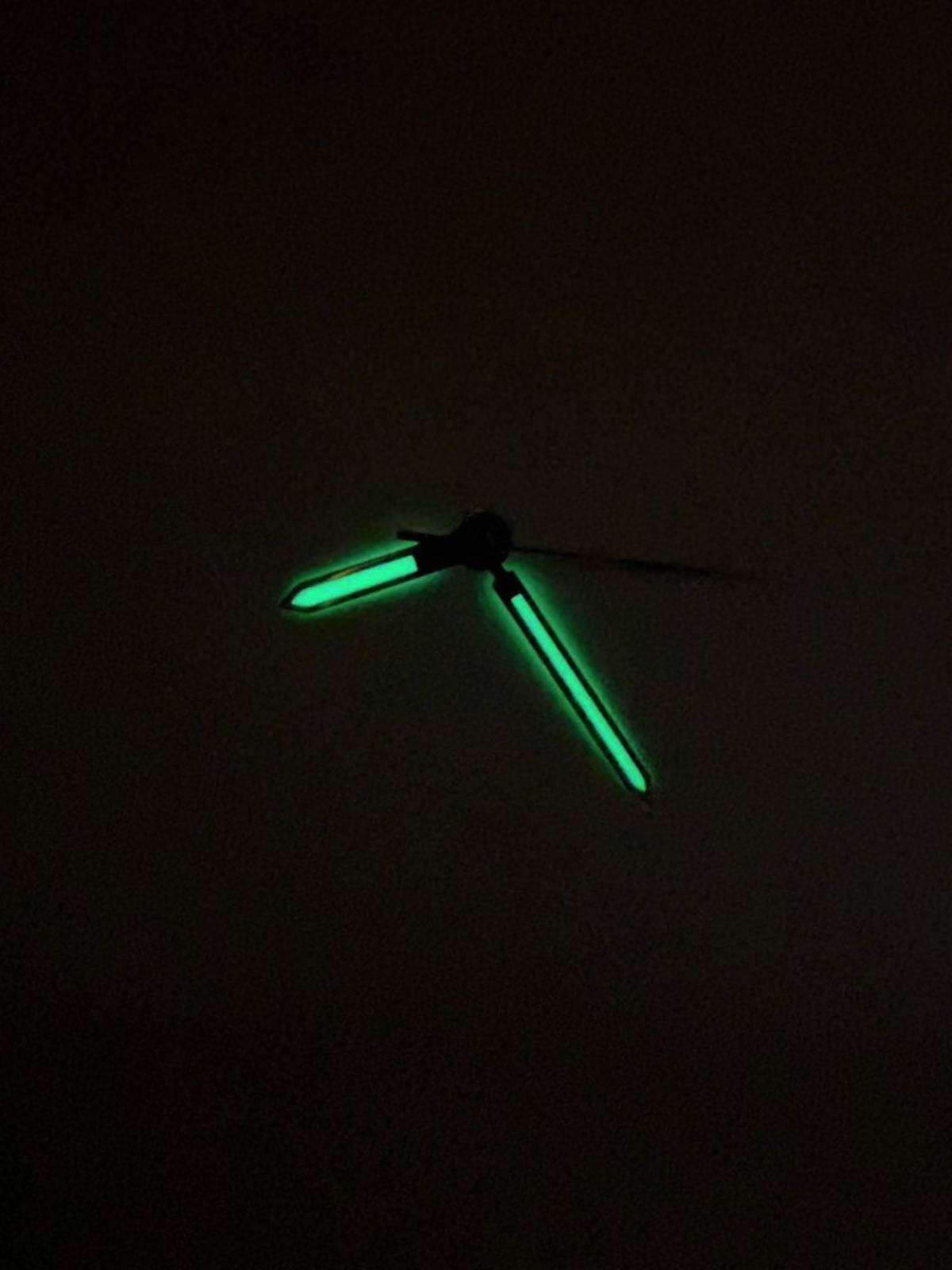 Modification watch accessories new simple polishing green luminous surface needle well installed Japan NH35/364R/7s movement