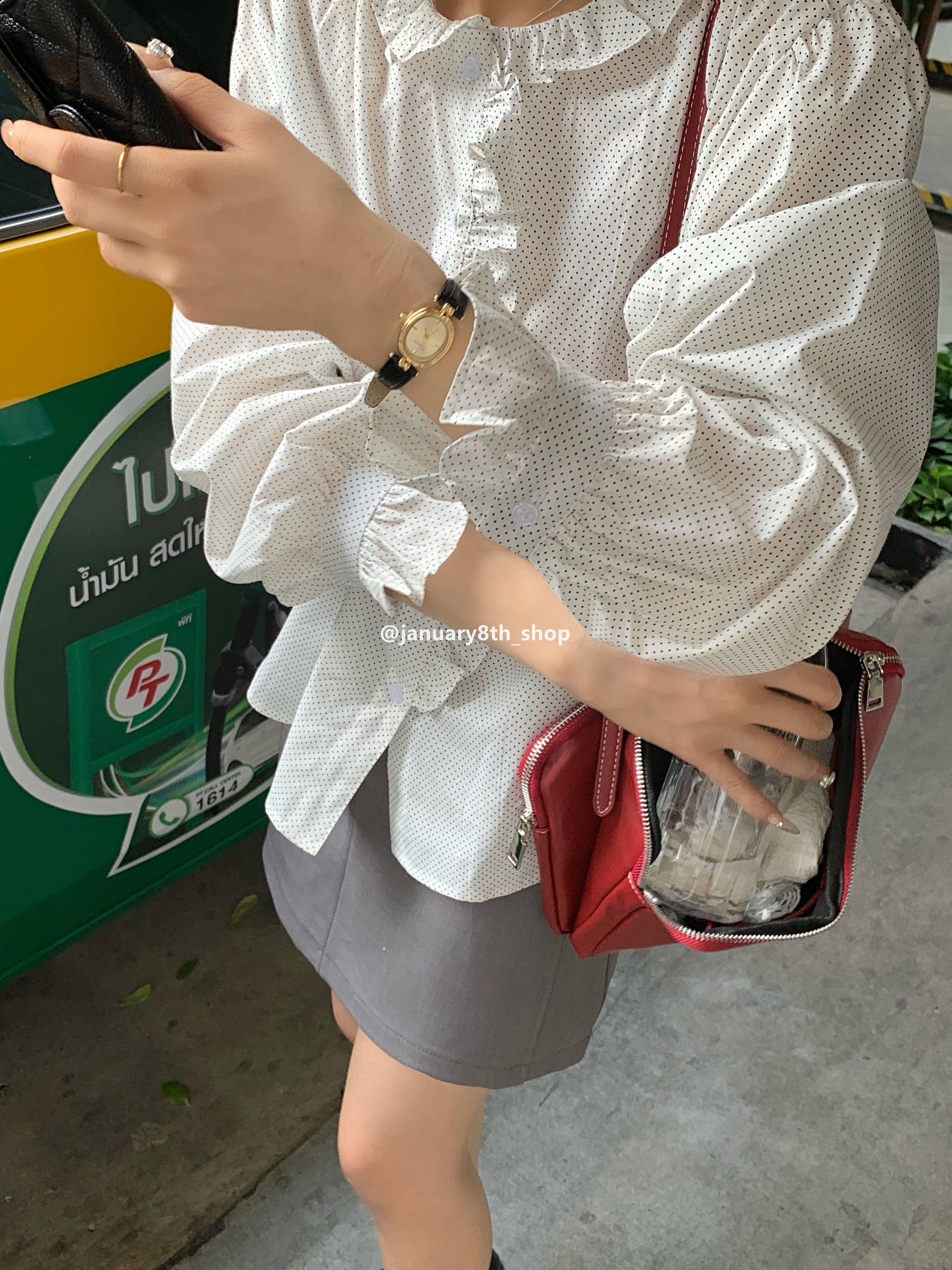 Self -use INS blogger retro gold stitching leather watch 0.1kg
