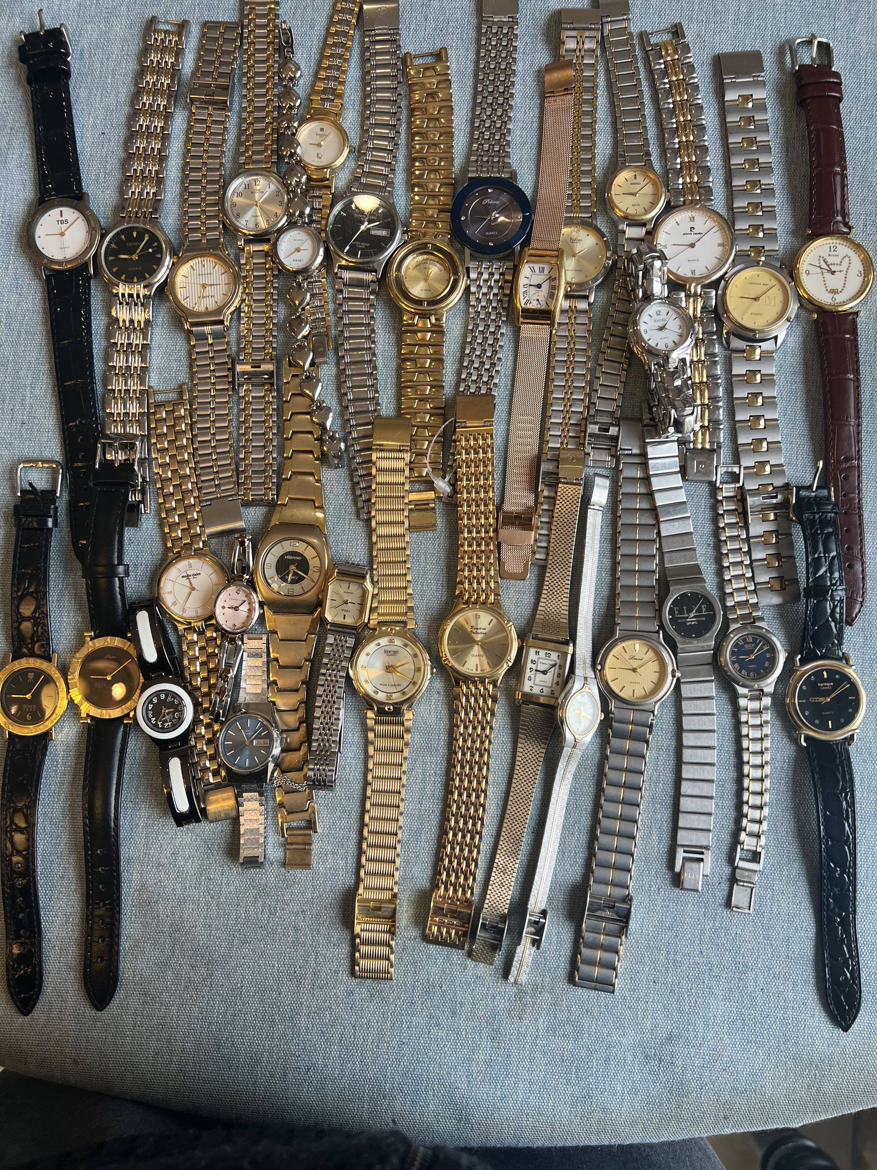 The ladies's middle -aged watch belt the link, which is based on the live broadcast room pictures.