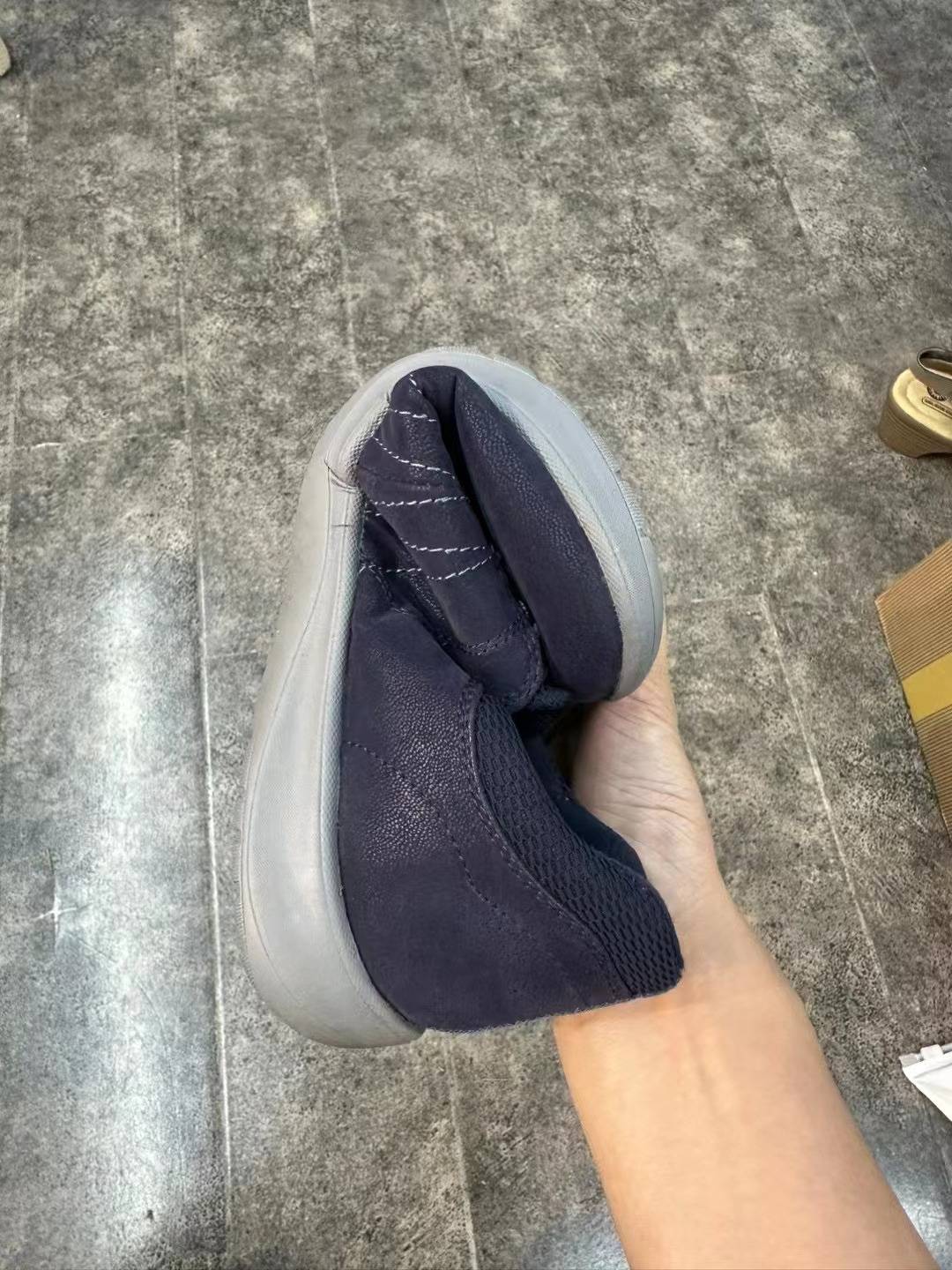 Xiao Chen's original single British comfort, lightweight breathable net cloth, one pedal casual shoes soft soles women's shoes are slightly thin