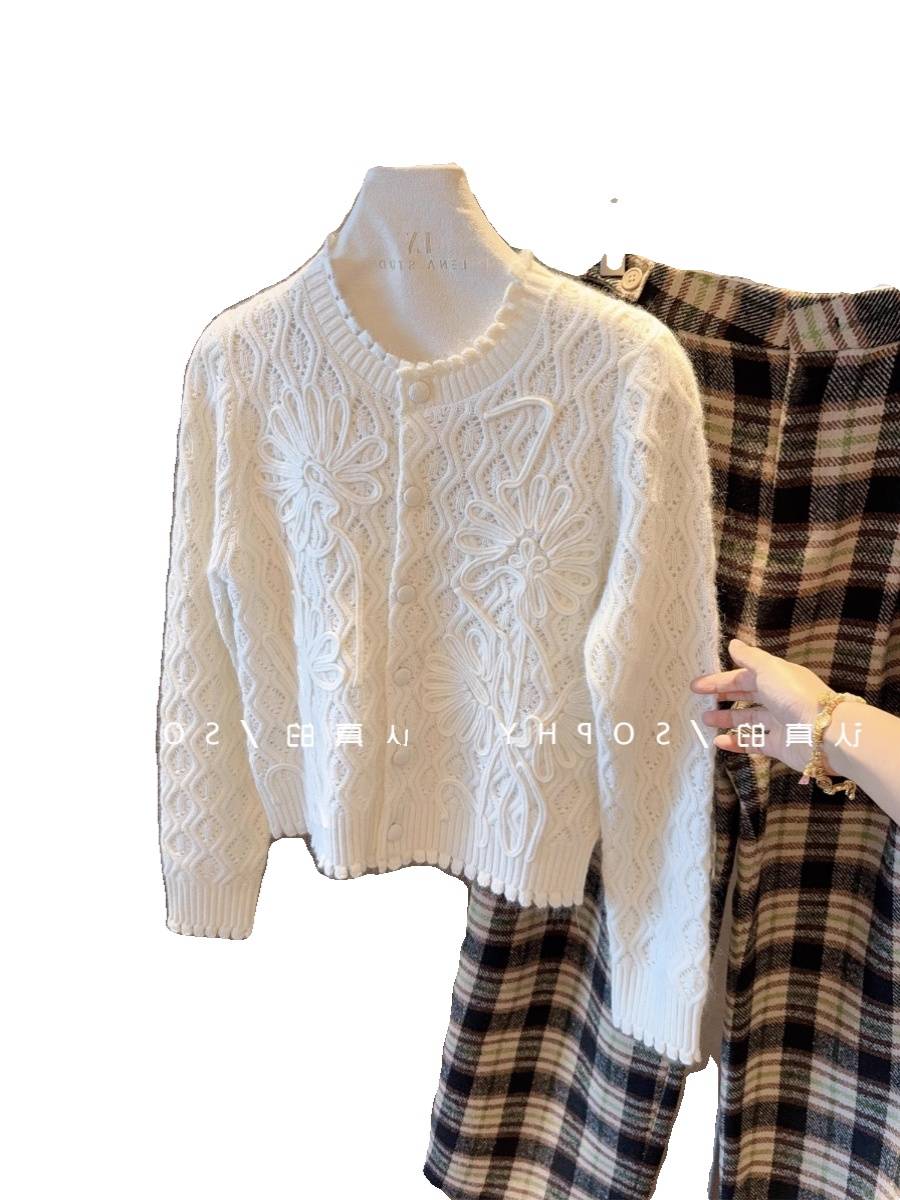 Buyer shop ~ The return rate is explosive!French style ~ three -dimensional relief cashmere wool blended lace knitted cardigan