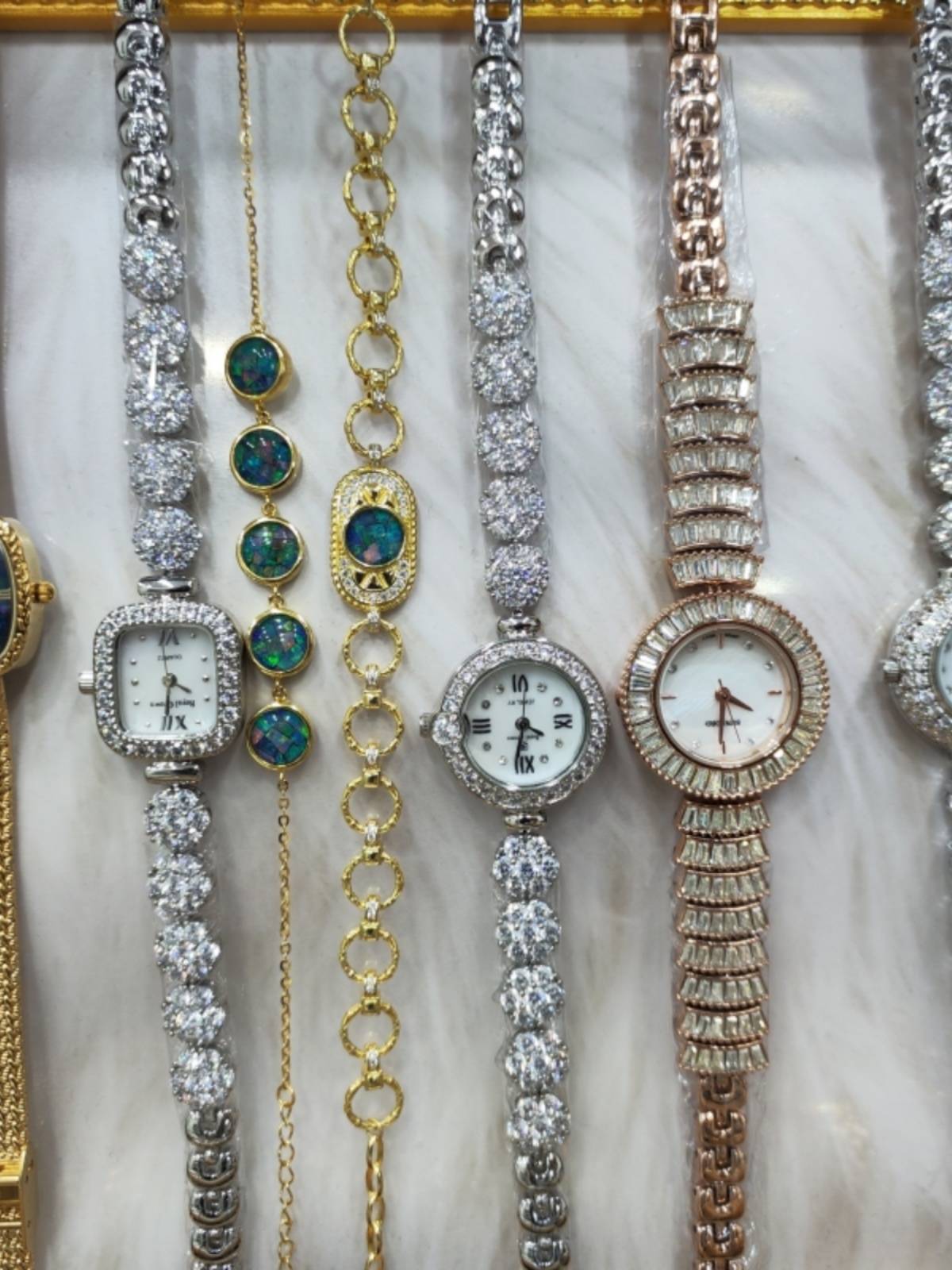 Middle -aged return watch European and American Japanese overseas second -hand medium -hand watch live broadcast links are subject to live broadcast maps.