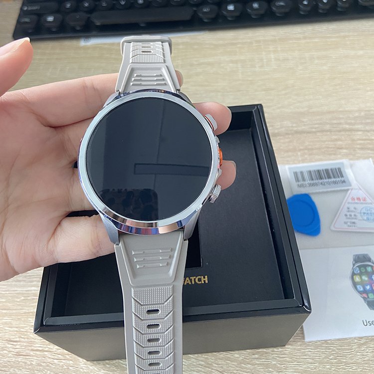 Hot Selling Round Shape 4G Android Smart Watch SIM Card with WIFI NFC GPS Camera Business SmartWatch H18