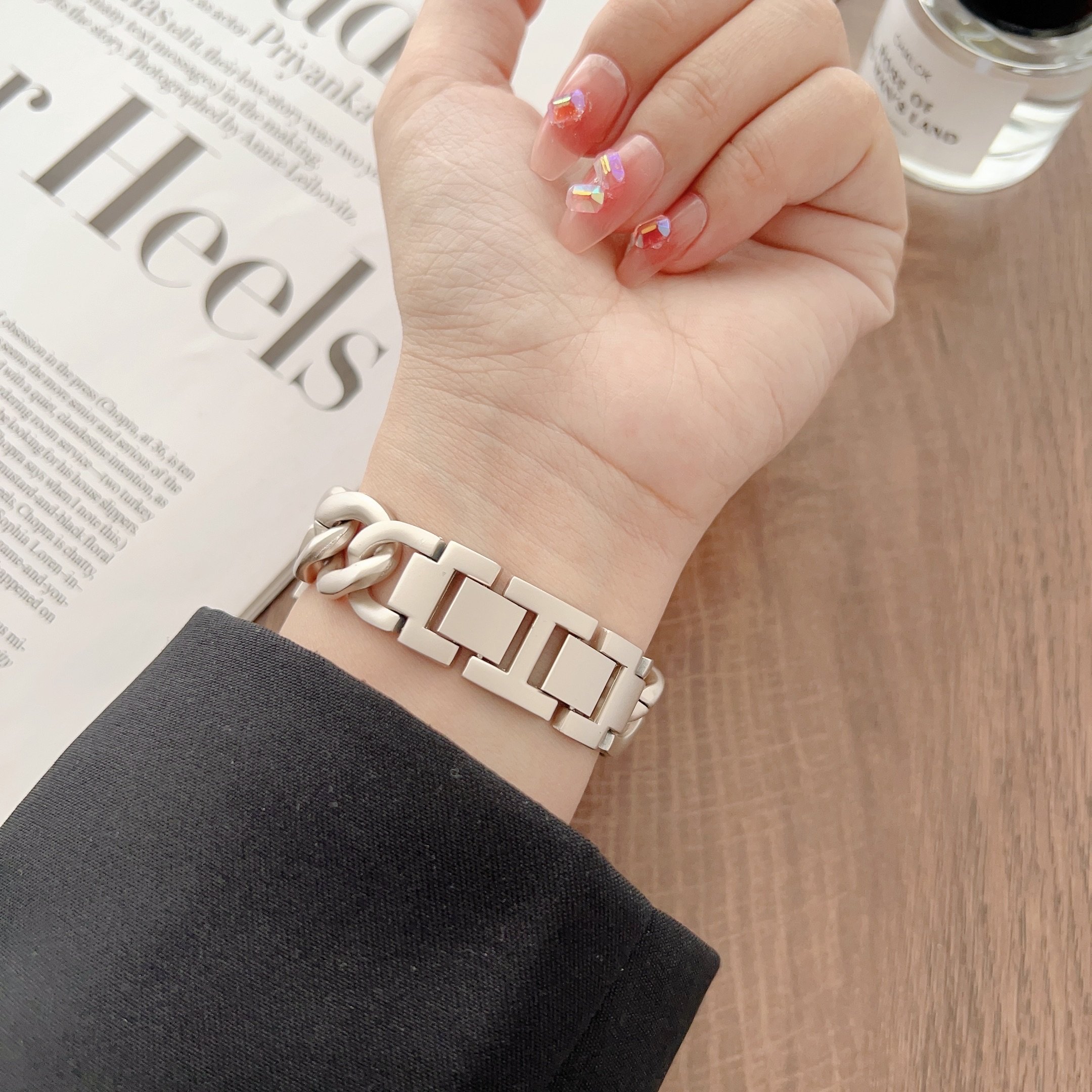 hot Charm Custom Metal Smart Watch Strap Chain 1 2 3 567 Stainless Steel Luxury Bracelet Watch Band For Apple 44 40 45 4142 38mm