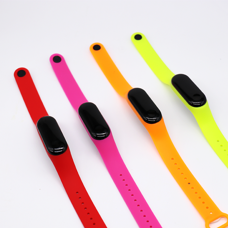Wholesale Silicone LED Children Wrist Children Reminder Unique Kids Digital Watches Plastic Sport Watch
