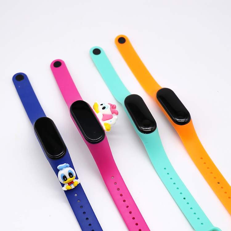 Wholesale Silicone LED Children Wrist Children Reminder Unique Kids Digital Watches Plastic Sport Watch