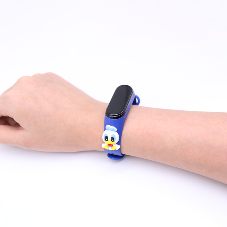 Wholesale Silicone LED Children Wrist Children Reminder Unique Kids Digital Watches Plastic Sport Watch