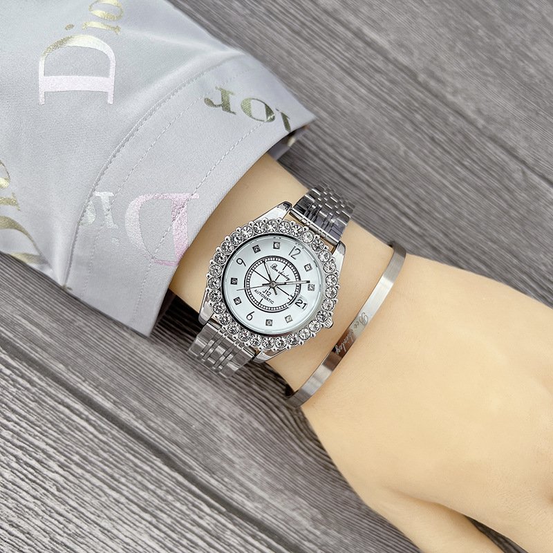 JYD Women Luxury Fashion WristBand Girl Student Watch 554 Lady Quartz Watch