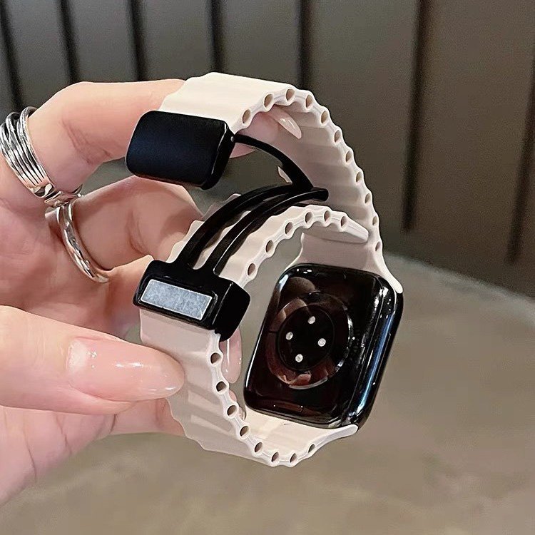 High Quality Waterproof Silicone Strap For Iwatch Magnetic Buckle Rubber Watch Band For Smart Watch Series 3 5 SE 6 7 8 Ultra