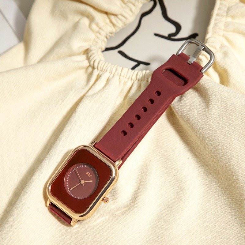 Luxury Women Smartwatch Fitness Tracker Bluetooths Calling Trending Products 2024 New Arrivals Round Smart Watches for women