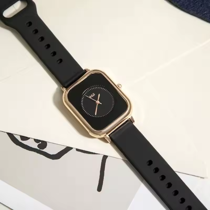 Luxury Women Smartwatch Fitness Tracker Bluetooths Calling Trending Products 2024 New Arrivals Round Smart Watches for women