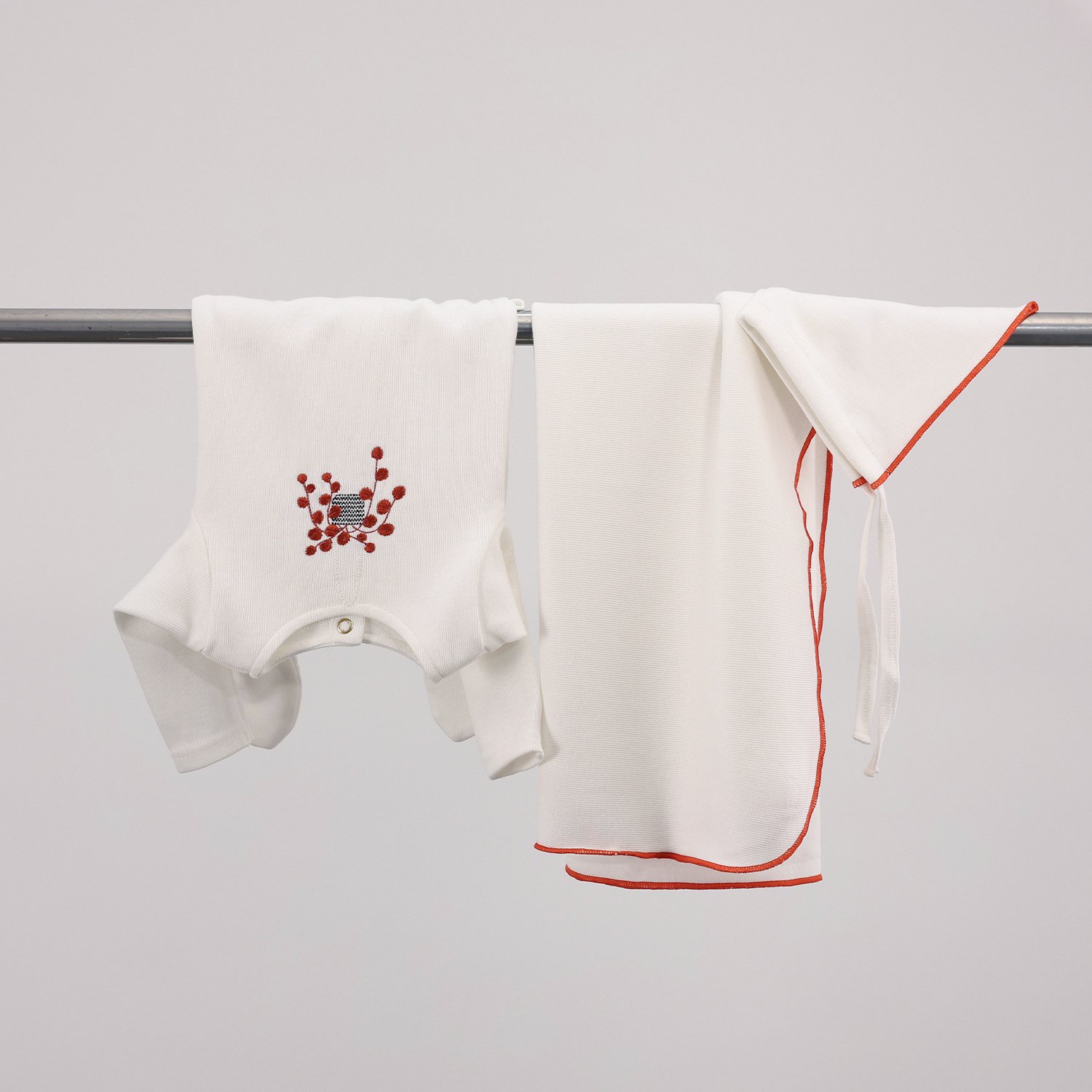 Wholesale Long Sleeve Embroidery Cute Cotton Polyester Baby Clothes Custom Baby Rompers