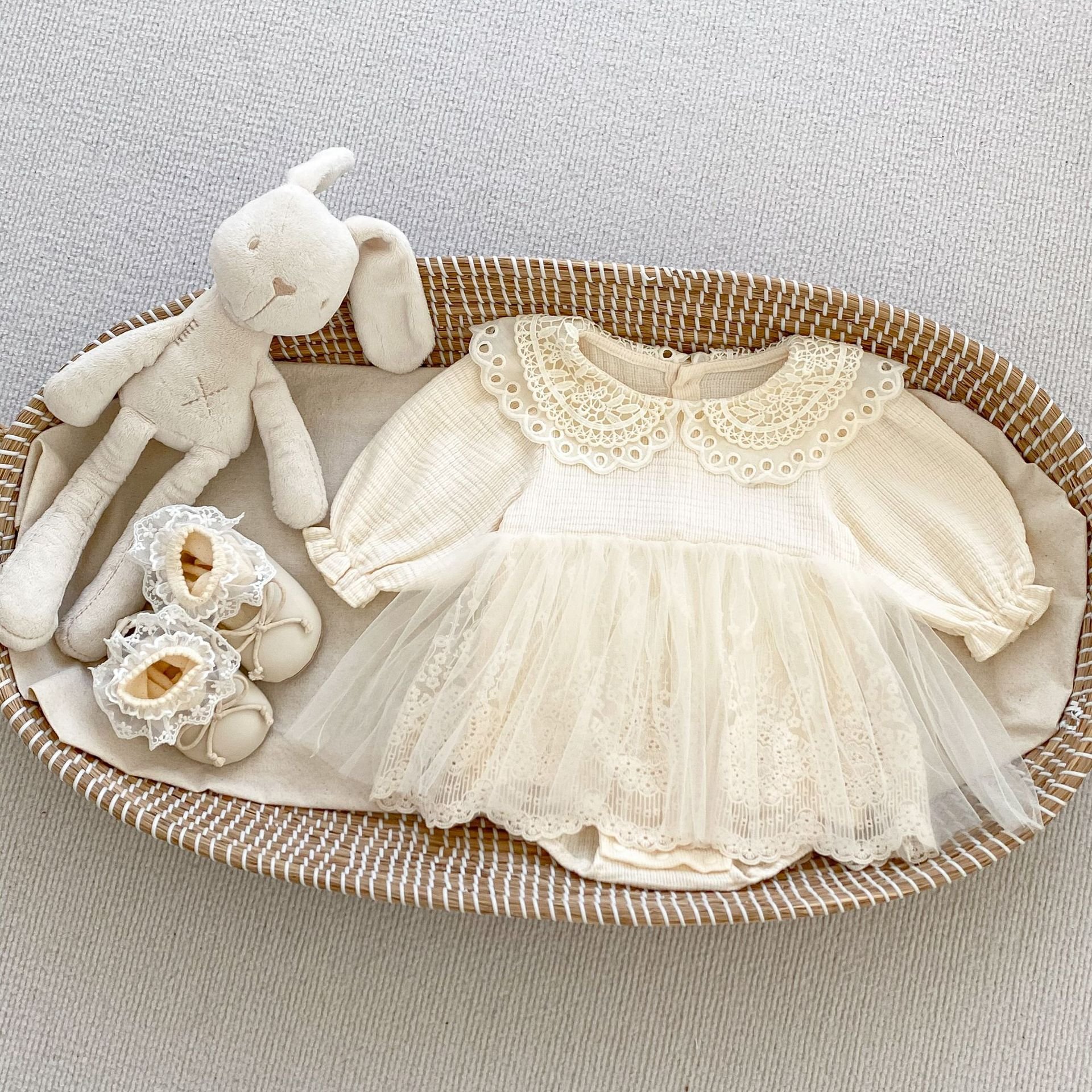 Infant and toddler autumn clothes baby romper girls sweet mesh lace girl princess jumpsuit