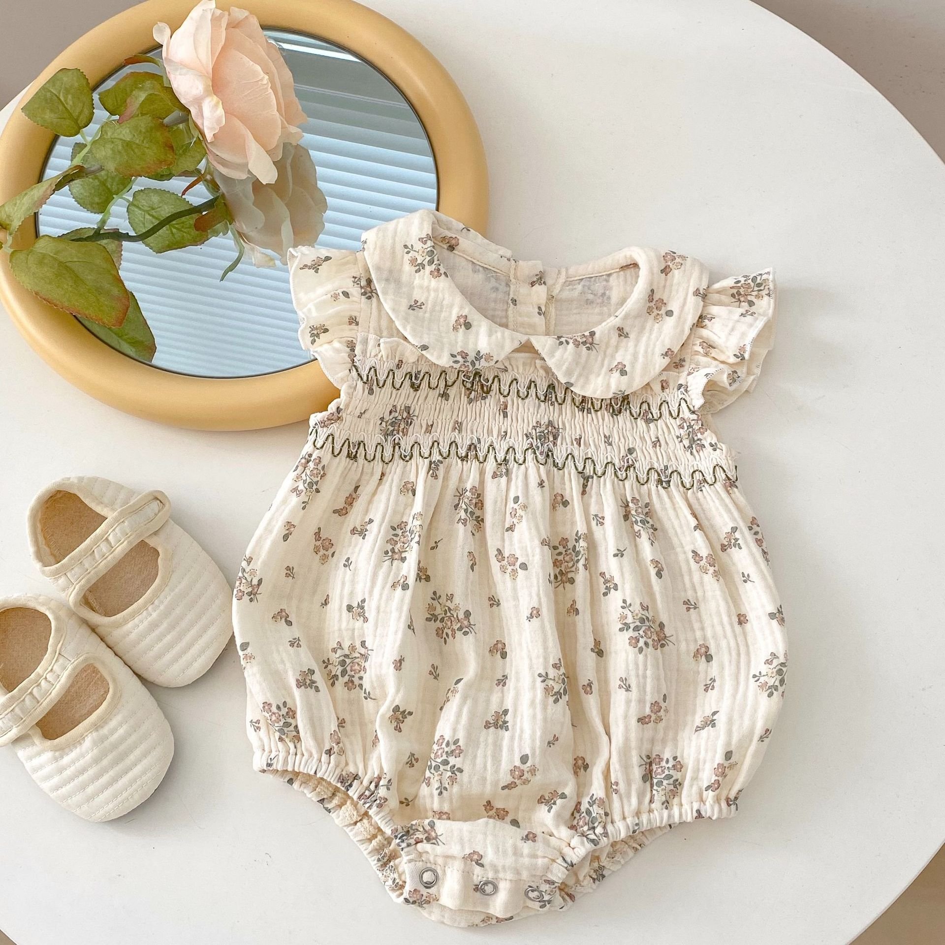 Hot Sale Doll Collar Baby Girl 100% Muslin Cotton Baby Clothes Summer Sleeveless Ruffled Floral Jumpsuit Baby Romper