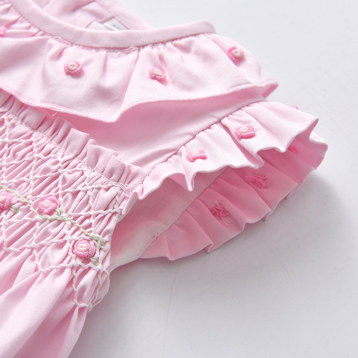Wholesale Baby Girls Hand Made Smocked Romper Infant Pink Bubbles With Embroidered Flower Newborn Jumpsuit Cotton Clothes