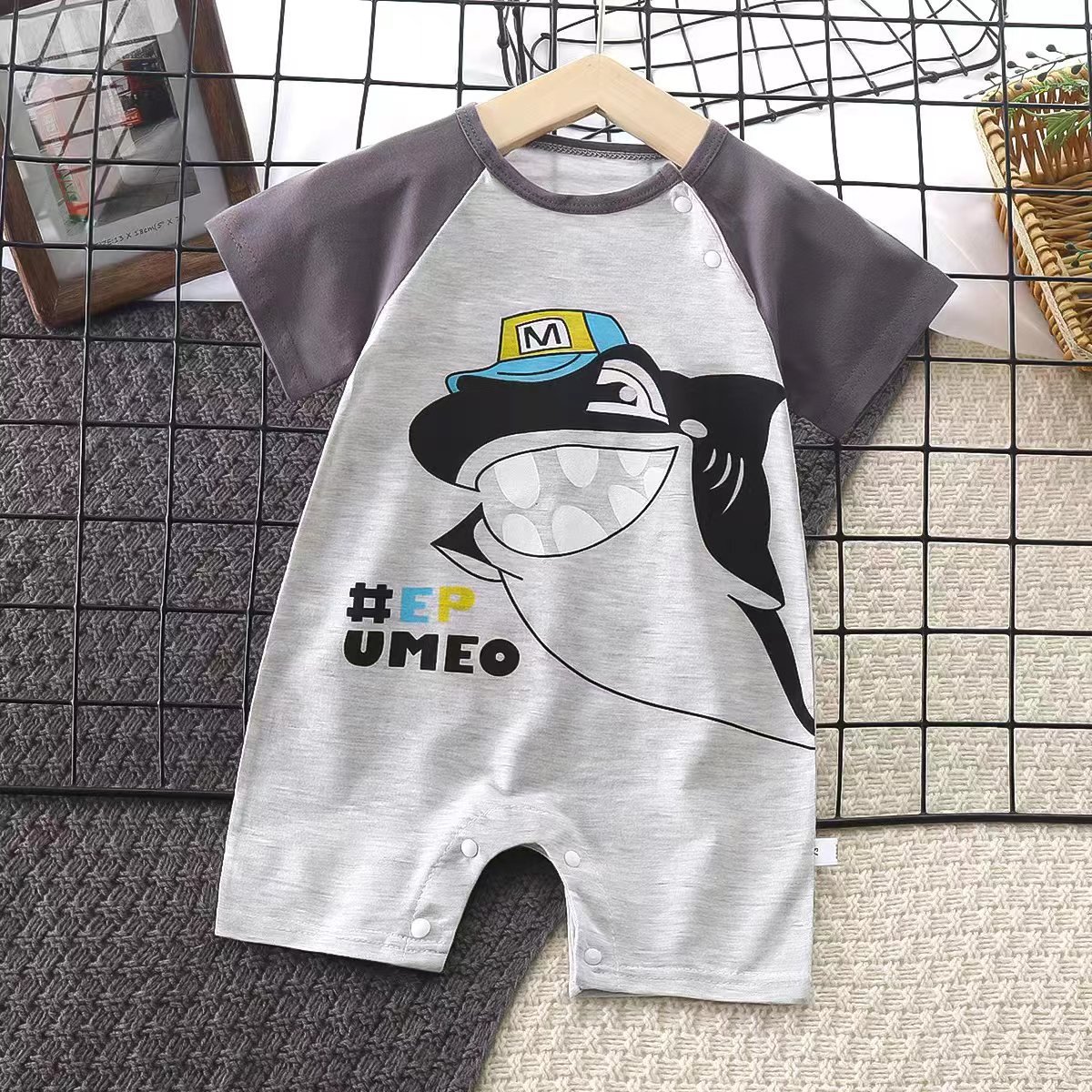 Wholesale baby short sleeve 100% cotton cartoon printing baby rompers newborn summer baby boy romper