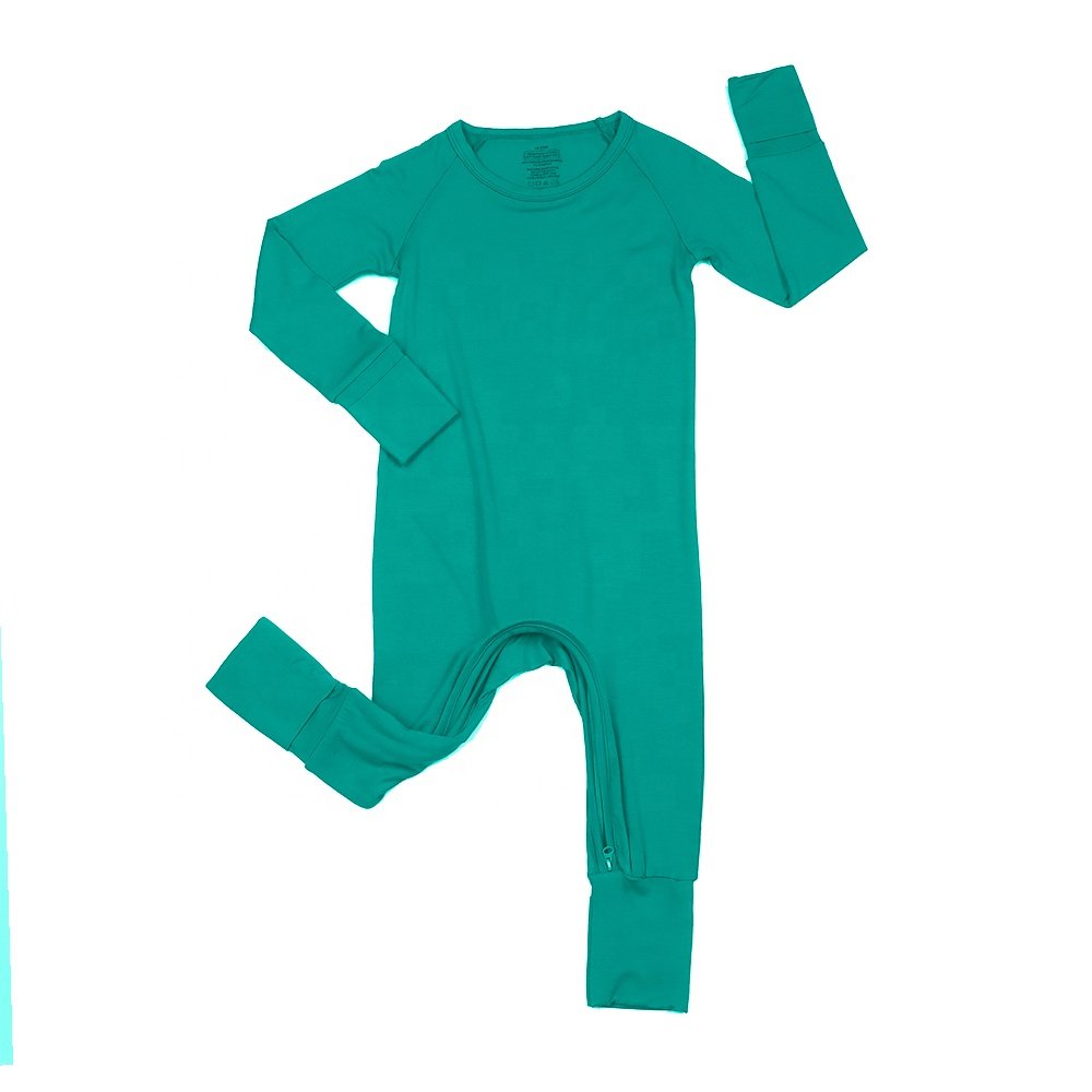 Wholesale Unisex Luxury Bamboo Baby Clothes Long Sleeve Boutique Baby Rompers with Zipper Solid Color 0-3 Months Baby Pajamas