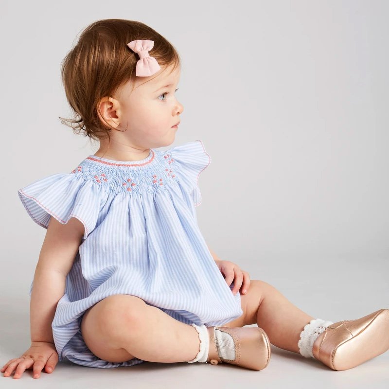 Wholesale Handmade Embroidery Flying Sleeve Cotton Romper Boutique Toddler Clothes Baby Girls Smocked Children Jumpsuit